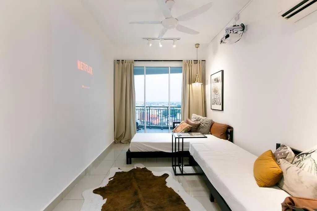 Projector Pulse Ipoh- Safari @Majestic Condo Malaysia